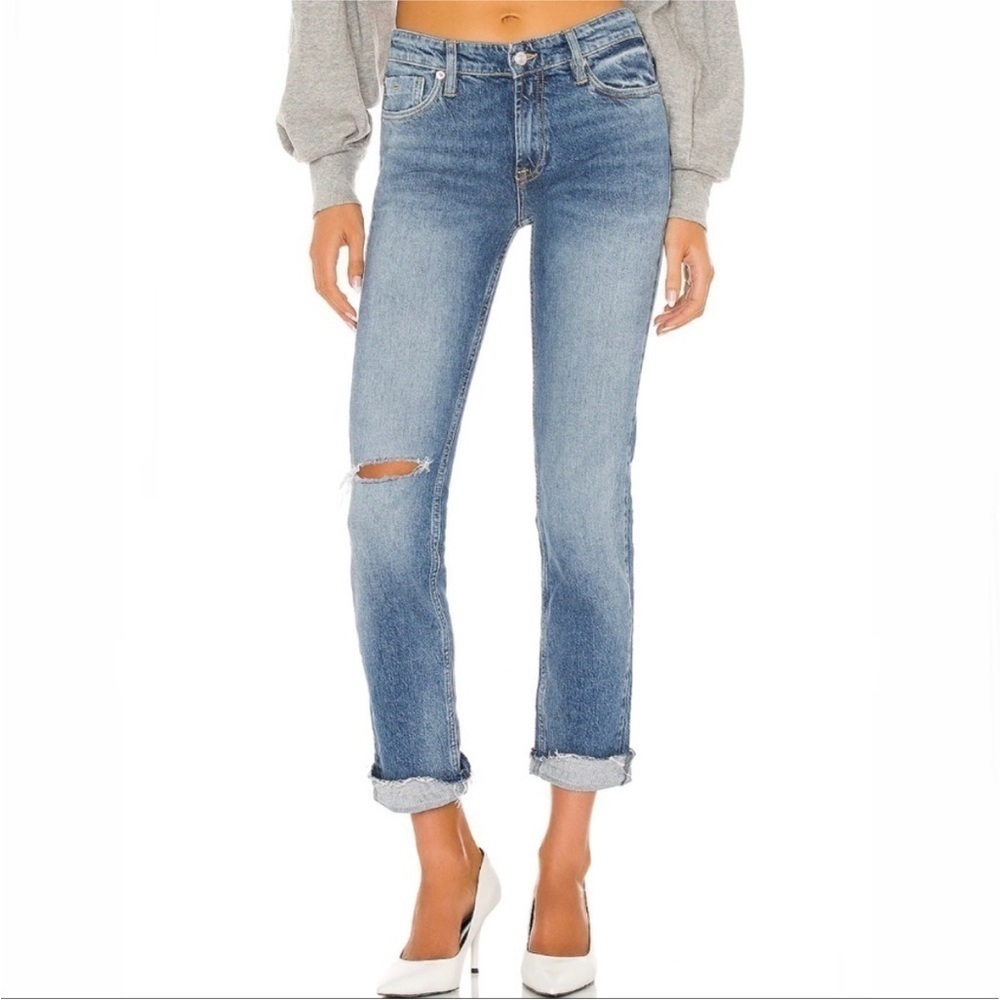 NWT Free People We the Free Cuffed Slim Boyfriend Jean in Mid Blue. Size 31